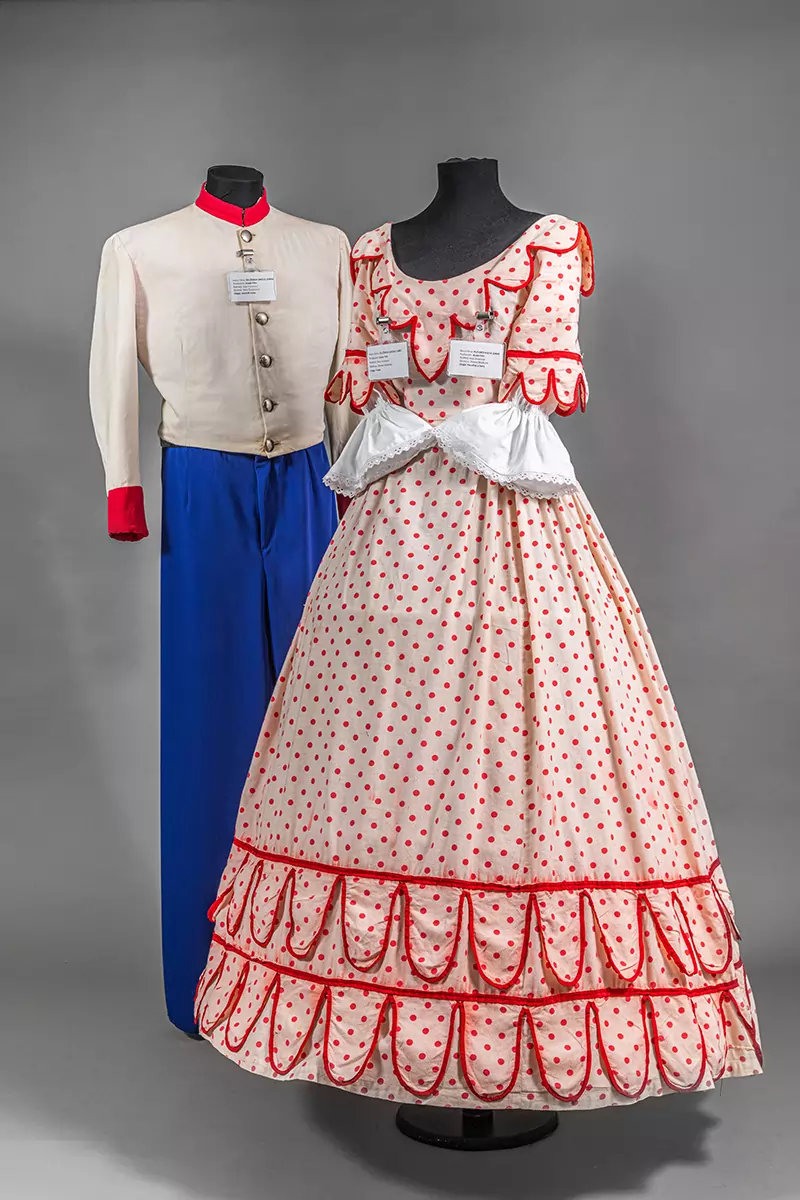 Costumes from the movie „Stagecoach of Dreams“ 